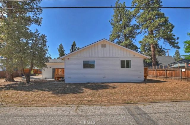 901 Ash Lane, Big Bear City, CA 92314