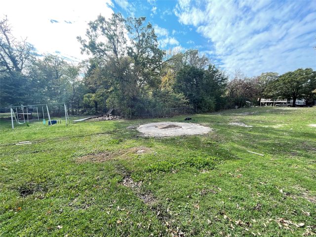 9505 Janet Street, Hawk Cove, TX 75474