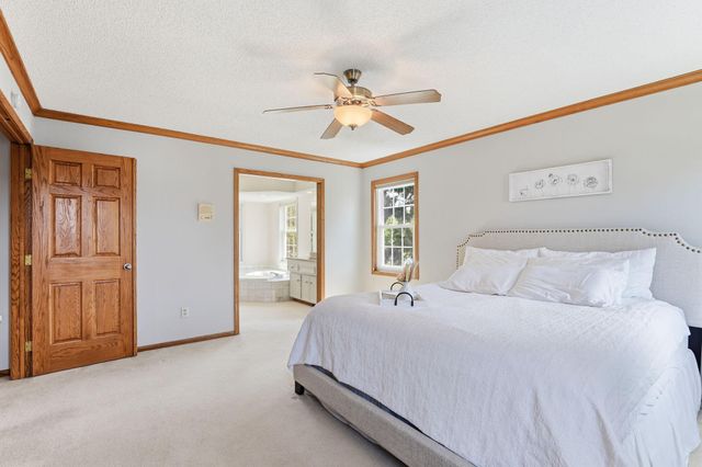 455 High Point Curve S, Maplewood, MN 55119