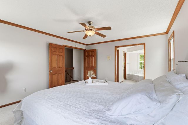 455 High Point Curve S, Maplewood, MN 55119