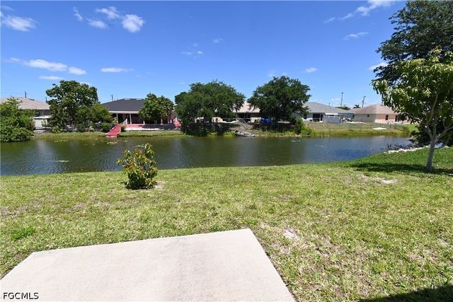 704 SE 6th TER, Cape Coral, FL 33990