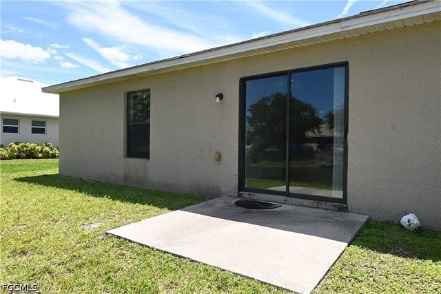 704 SE 6th TER, Cape Coral, FL 33990