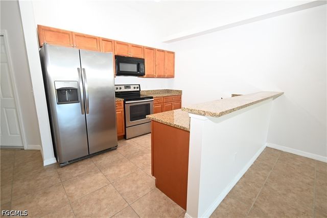 704 SE 6th TER, Cape Coral, FL 33990