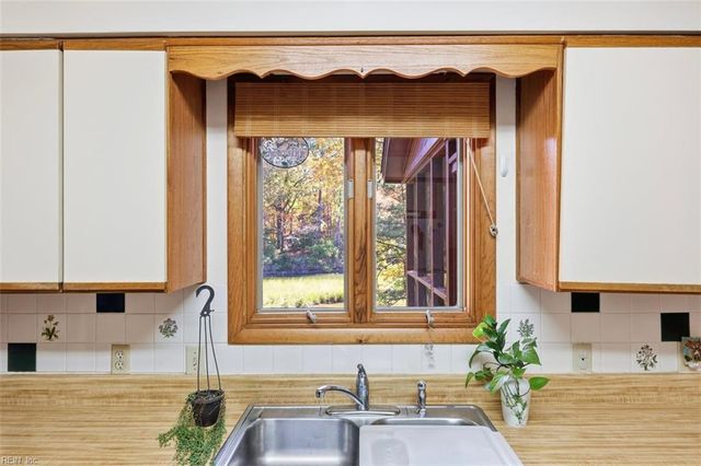 644 Piney Point RD, Virginia Beach, VA 23452