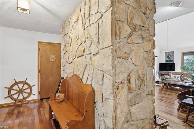 644 Piney Point RD, Virginia Beach, VA 23452