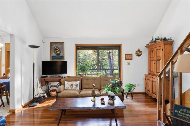 644 Piney Point RD, Virginia Beach, VA 23452