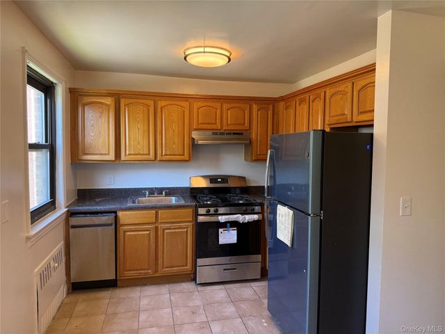 130 Virgina Road D, White Plains, NY 10603