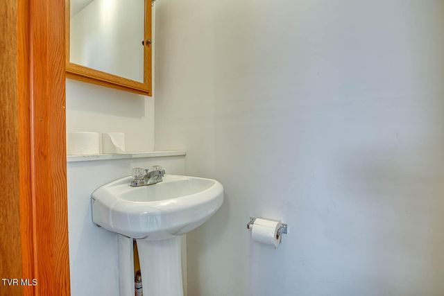 426 South Johnson Road, Rogersville, TN 37857