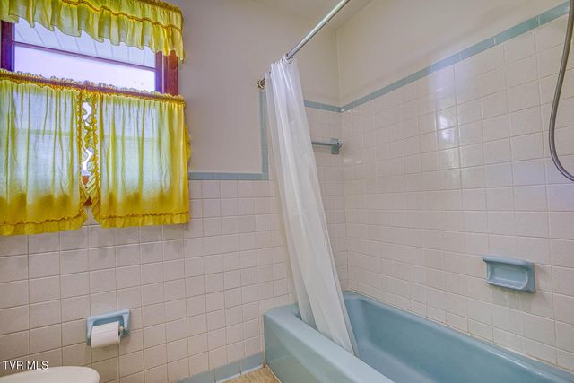 426 South Johnson Road, Rogersville, TN 37857
