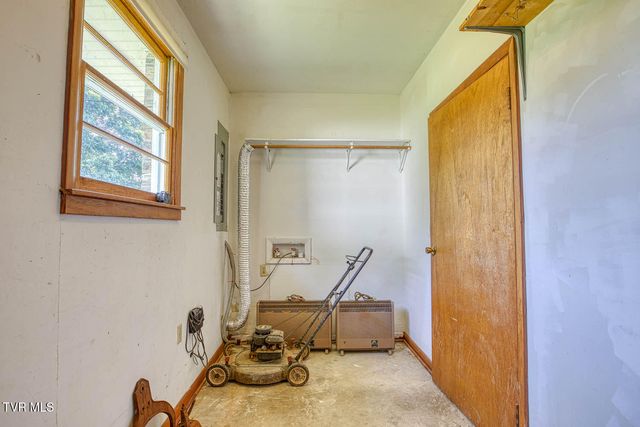426 South Johnson Road, Rogersville, TN 37857