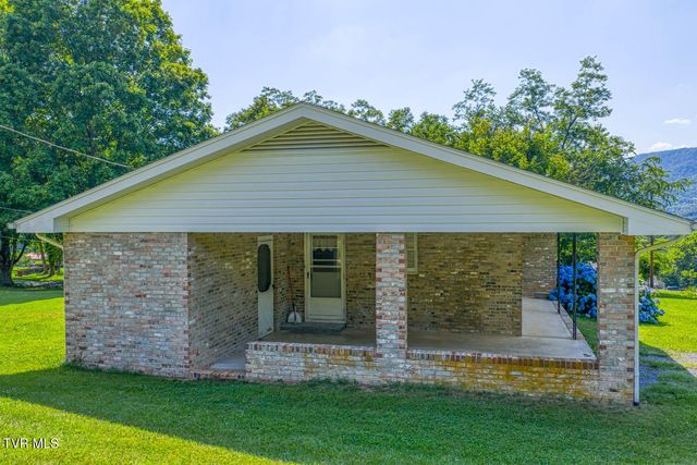 426 South Johnson Road, Rogersville, TN 37857