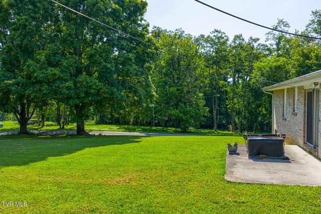 426 South Johnson Road, Rogersville, TN 37857