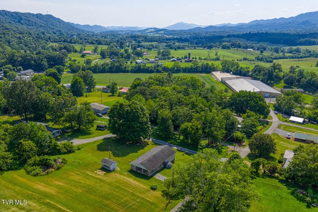 426 South Johnson Road, Rogersville, TN 37857