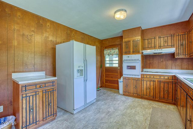426 South Johnson Road, Rogersville, TN 37857