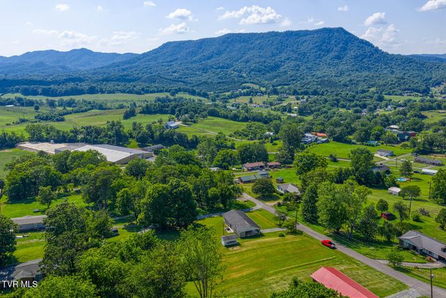 426 South Johnson Road, Rogersville, TN 37857