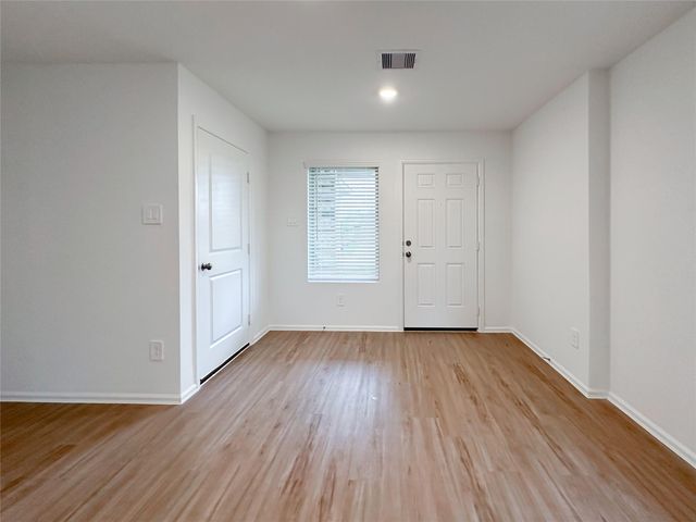 1515 Las Cuevas Drive, Conroe, TX 77301