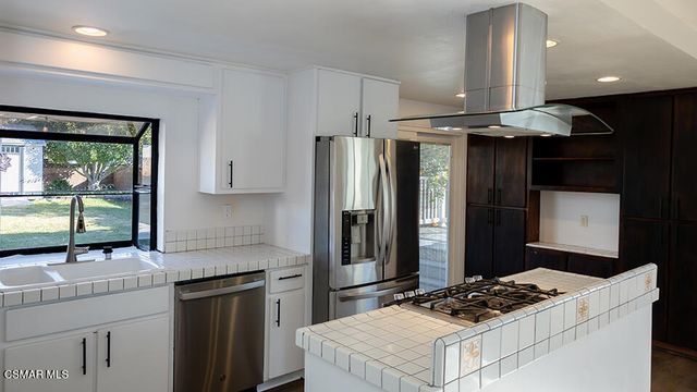 2036 Brentwood Street, Simi Valley, CA 93063