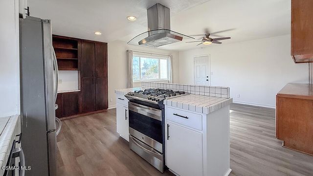 2036 Brentwood Street, Simi Valley, CA 93063