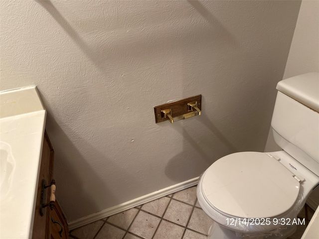 103 Red Bud Court, Oak Leaf, TX 75154