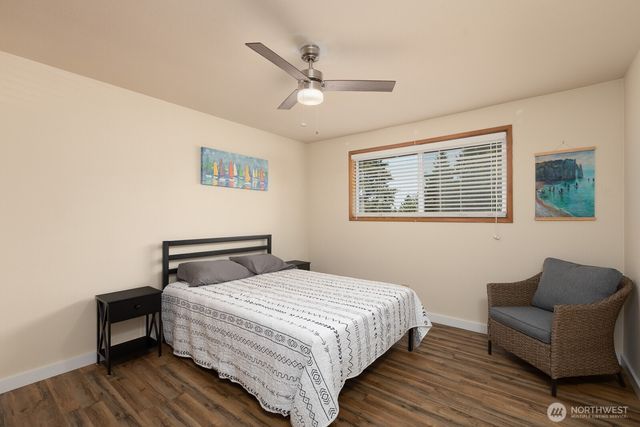124 Crestwood Drive SW, Lakewood, WA 98498
