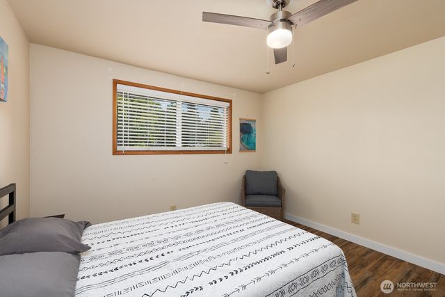 124 Crestwood Drive SW, Lakewood, WA 98498