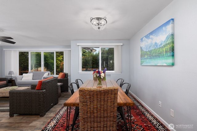 124 Crestwood Drive SW, Lakewood, WA 98498