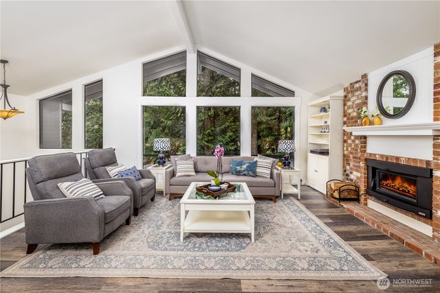 19305 196th Avenue NE, Woodinville, WA 98077