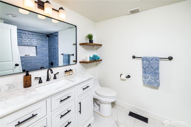 19305 196th Avenue NE, Woodinville, WA 98077