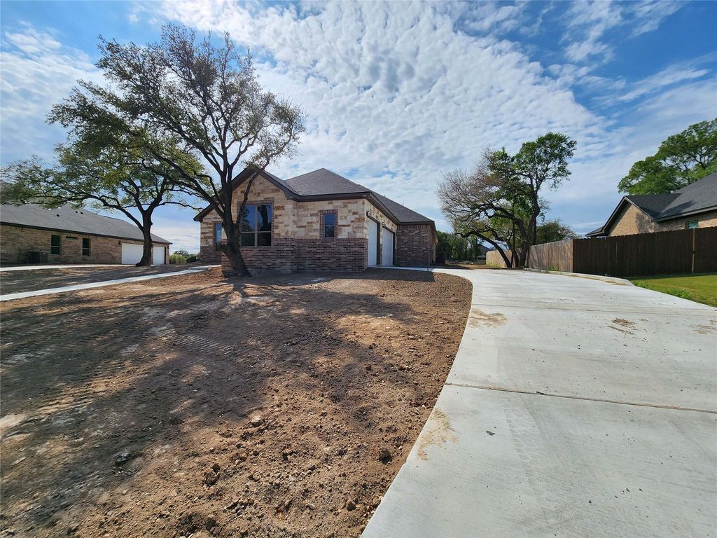 643 Bald Eagle LOOP, Salado, TX 76571