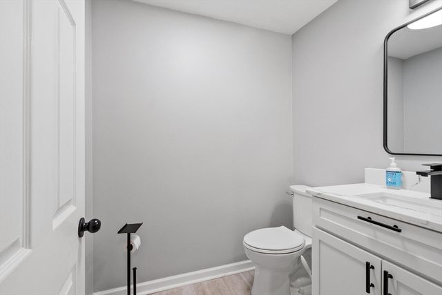 39 Madonna Circle 39, Lowell, MA 01854