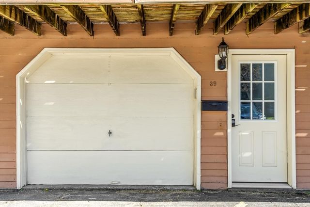 39 Madonna Circle 39, Lowell, MA 01854