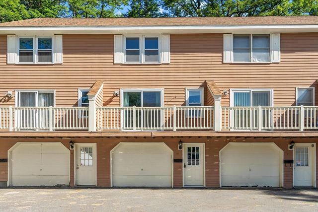 39 Madonna Circle 39, Lowell, MA 01854
