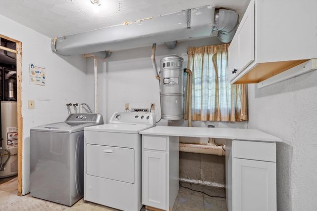 39 Madonna Circle 39, Lowell, MA 01854