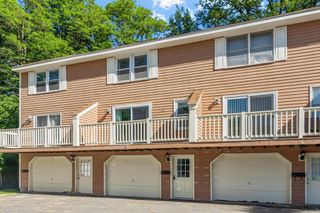 39 Madonna Circle 39, Lowell, MA 01854
