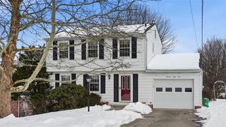 139 W Fair Meadows Dr, North Strabane, PA 15317