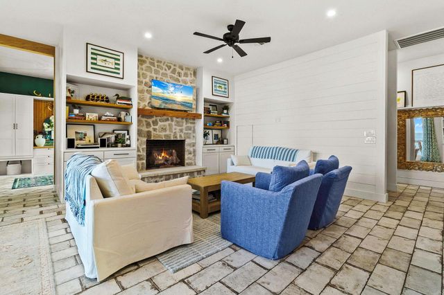326 Nugent Drive, Livingston, TX 77351