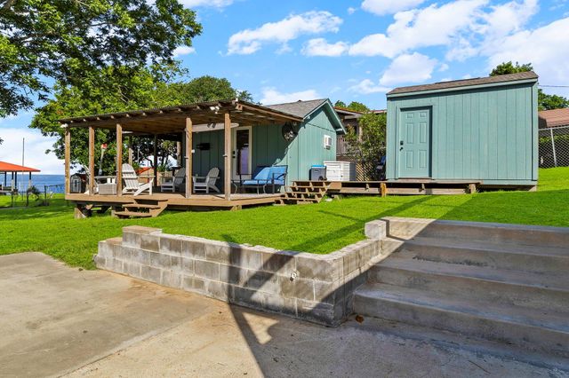 326 Nugent Drive, Livingston, TX 77351