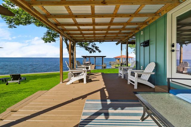 326 Nugent Drive, Livingston, TX 77351