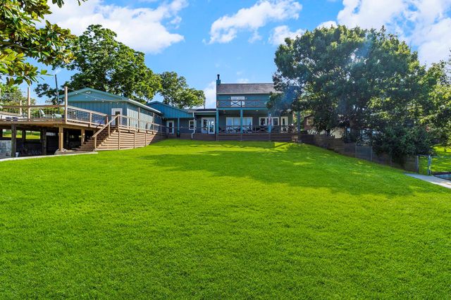326 Nugent Drive, Livingston, TX 77351
