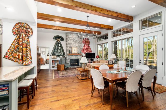 10 Gijon Lane, Hot Springs Village, AR 71909