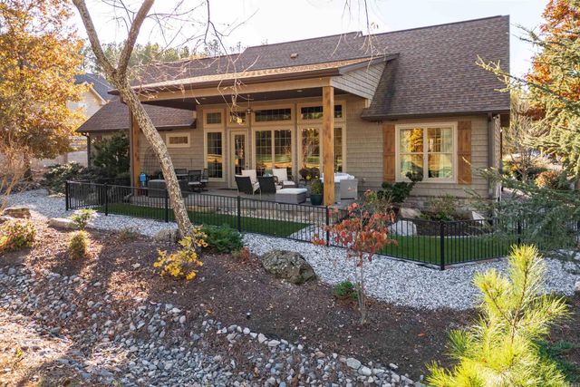 10 Gijon Lane, Hot Springs Village, AR 71909