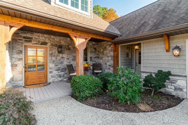 10 Gijon Lane, Hot Springs Village, AR 71909