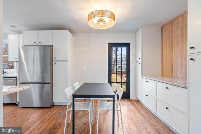 12 LONGVIEW RD, Malvern, PA 19355