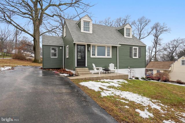 12 LONGVIEW RD, Malvern, PA 19355