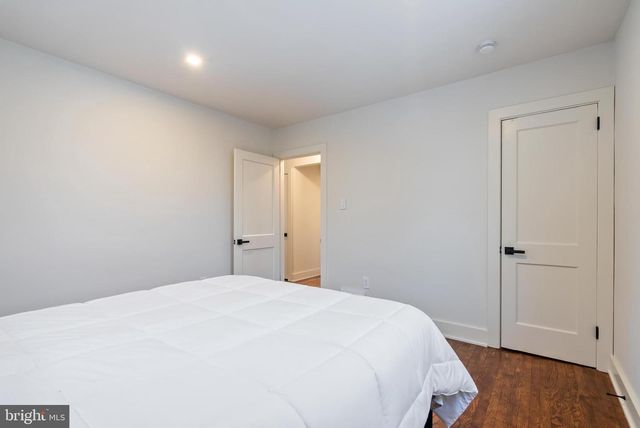 12 LONGVIEW RD, Malvern, PA 19355