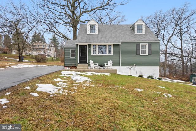 12 LONGVIEW RD, Malvern, PA 19355