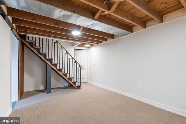 12 LONGVIEW RD, Malvern, PA 19355