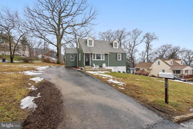 12 LONGVIEW RD, Malvern, PA 19355