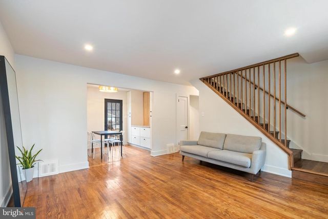 12 LONGVIEW RD, Malvern, PA 19355