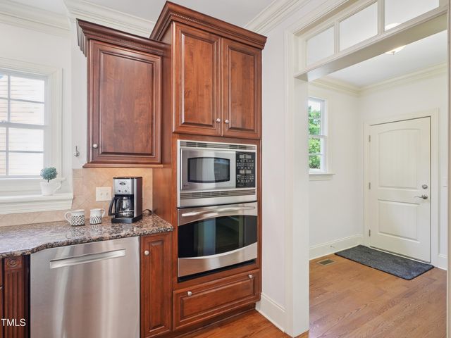 111 Woodland Ridge Court, Cary, NC 27519